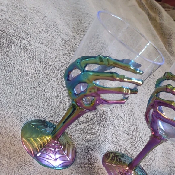 Plastic Skeleton Hand Cup Set - Picture 2 of 3